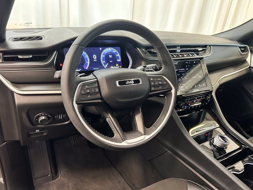 Used 2023 Jeep Grand Cherokee L Altitude SUV