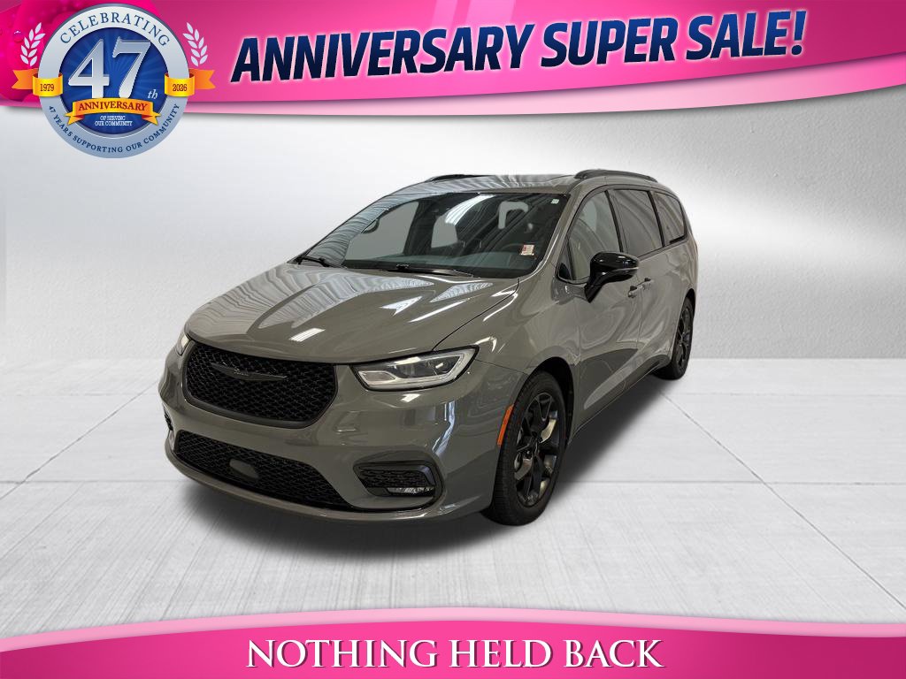 Used 2025 Chrysler Pacifica Limited Van Passenger Van