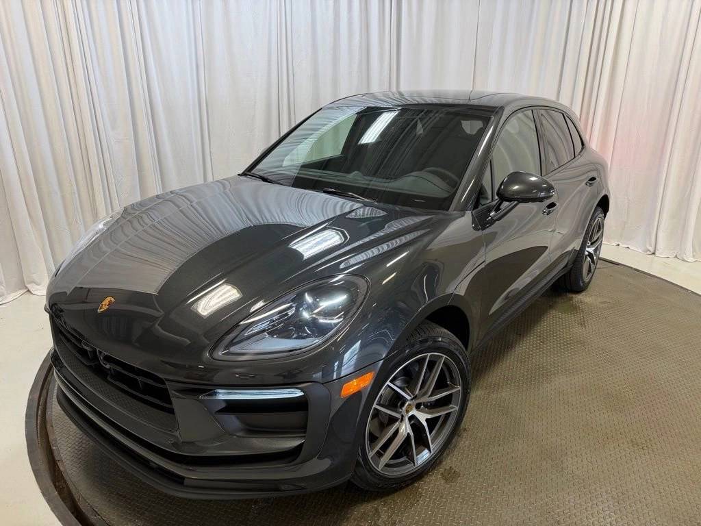 2026 Porsche Macan Base