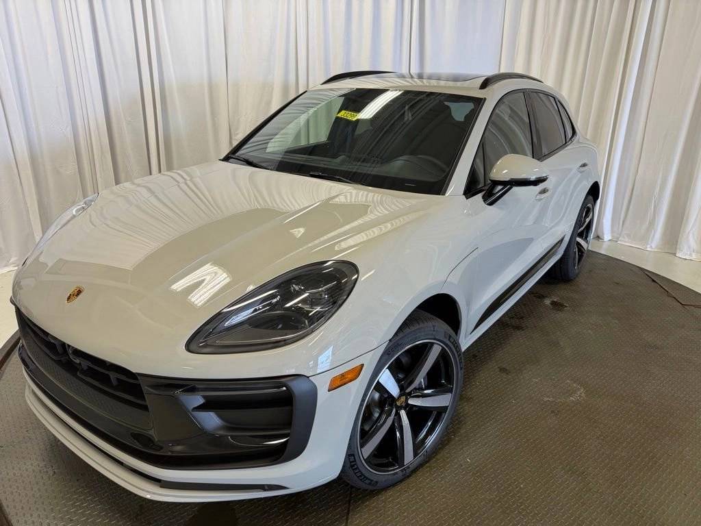 2026 Porsche Macan