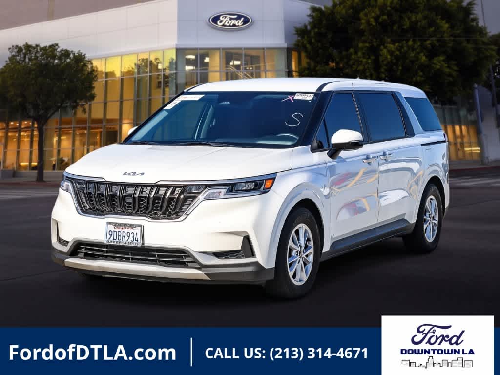 2023 Kia Carnival LX