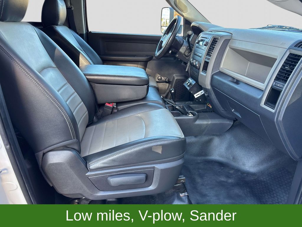 2011 Dodge Ram 5500 - Photo 14