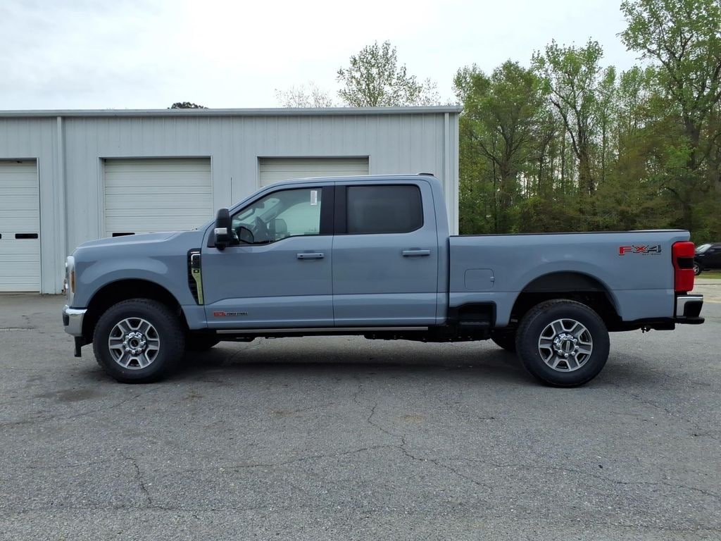 New 2026 Ford F-350 Lariat Crew Cab