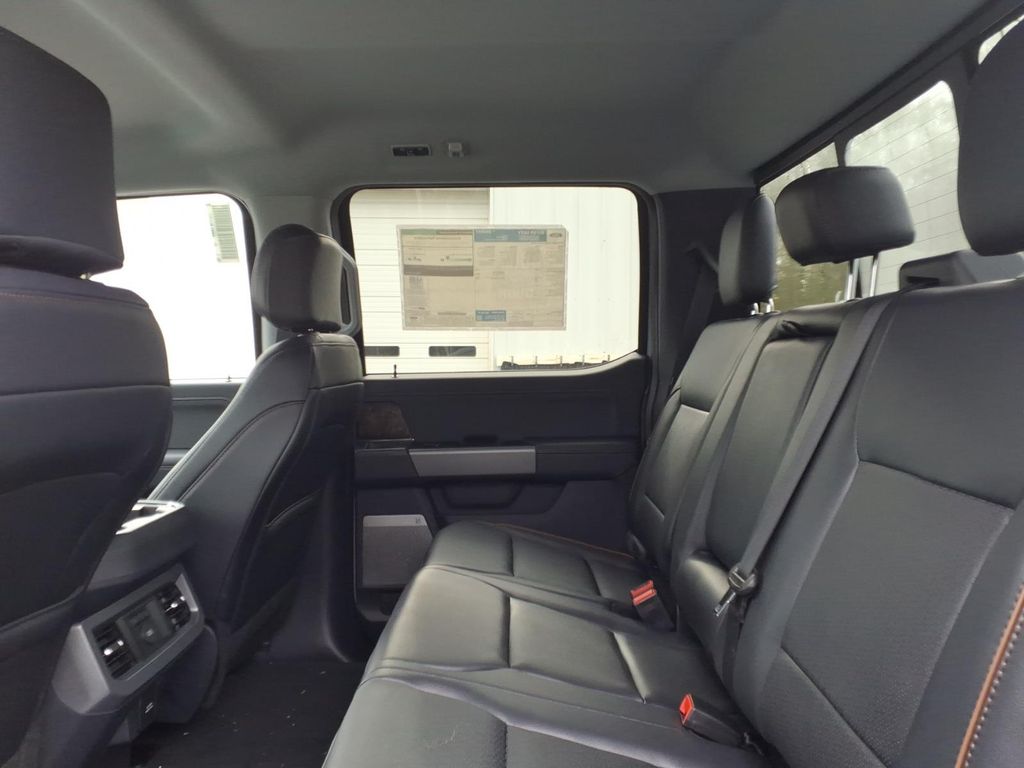 2026 Ford F-350 Super Duty Lariat - Photo 8