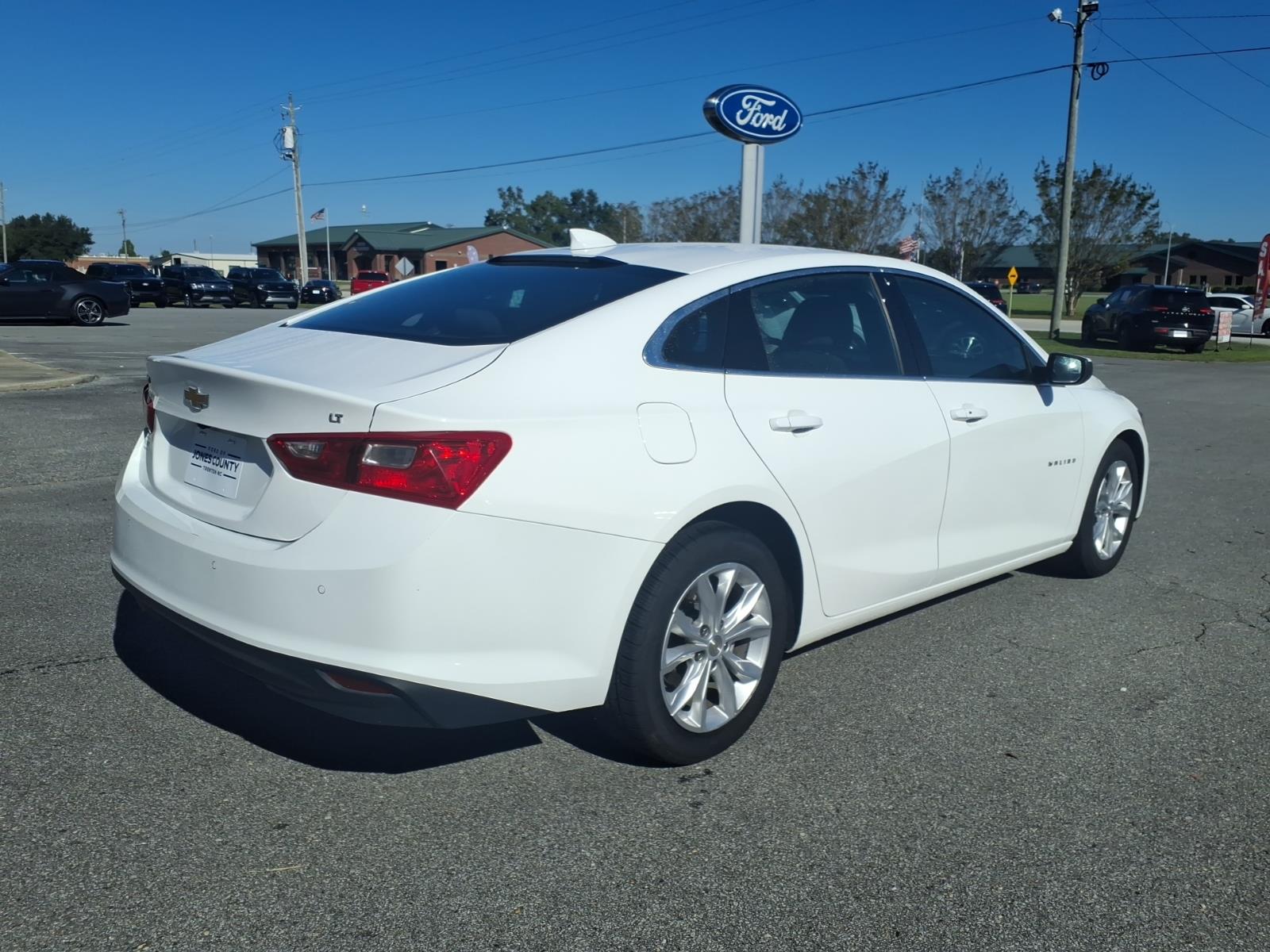 1G1ZD5ST2SF114431