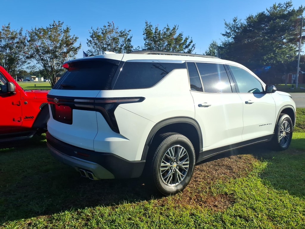 Used 2025 Chevrolet Traverse AWD LT Sport Utility