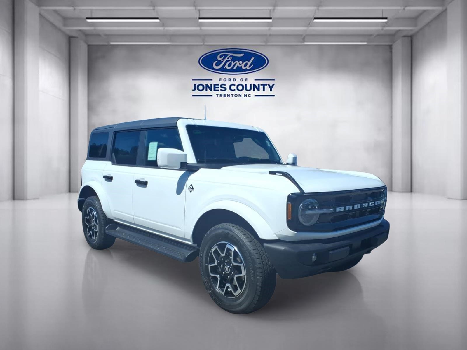 2026 Ford Bronco 4-Door Outer Banks