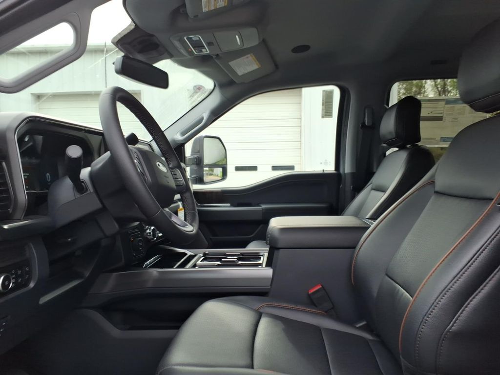 2026 Ford F-350 Super Duty Lariat - Photo 6