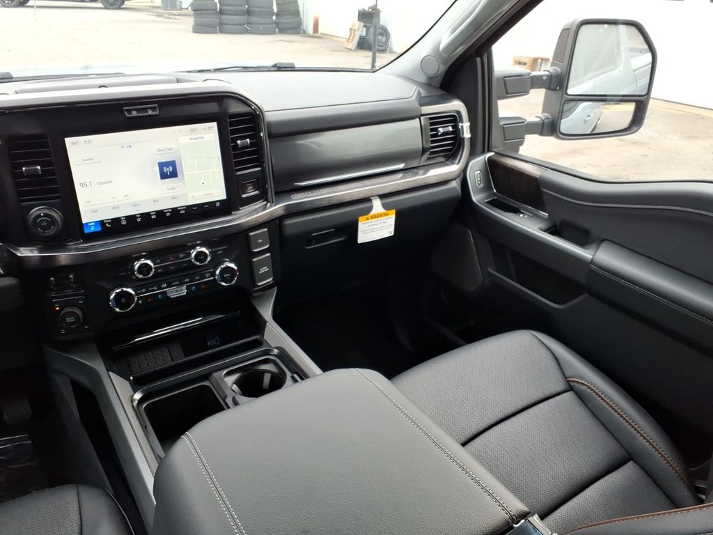 2026 Ford F-350 Super Duty Lariat - Photo 11