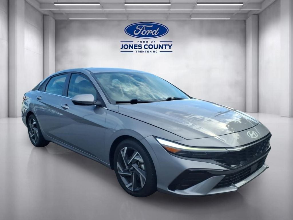 2025 Hyundai Elantra Limited