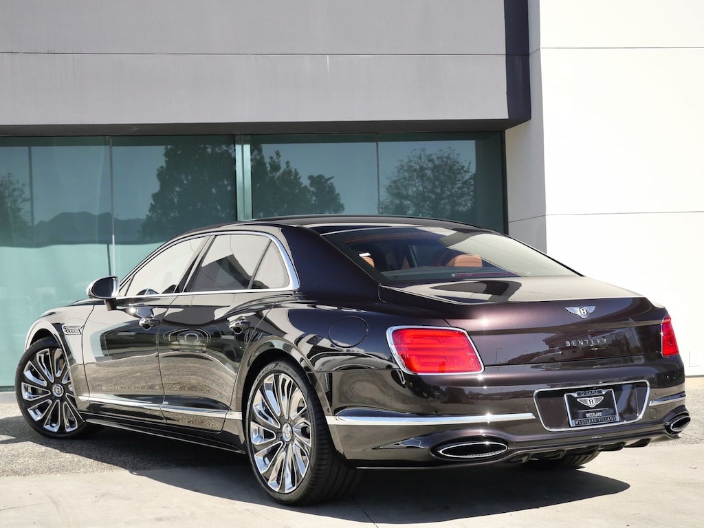 New 2026 Bentley Flying Spur V8 Sedan