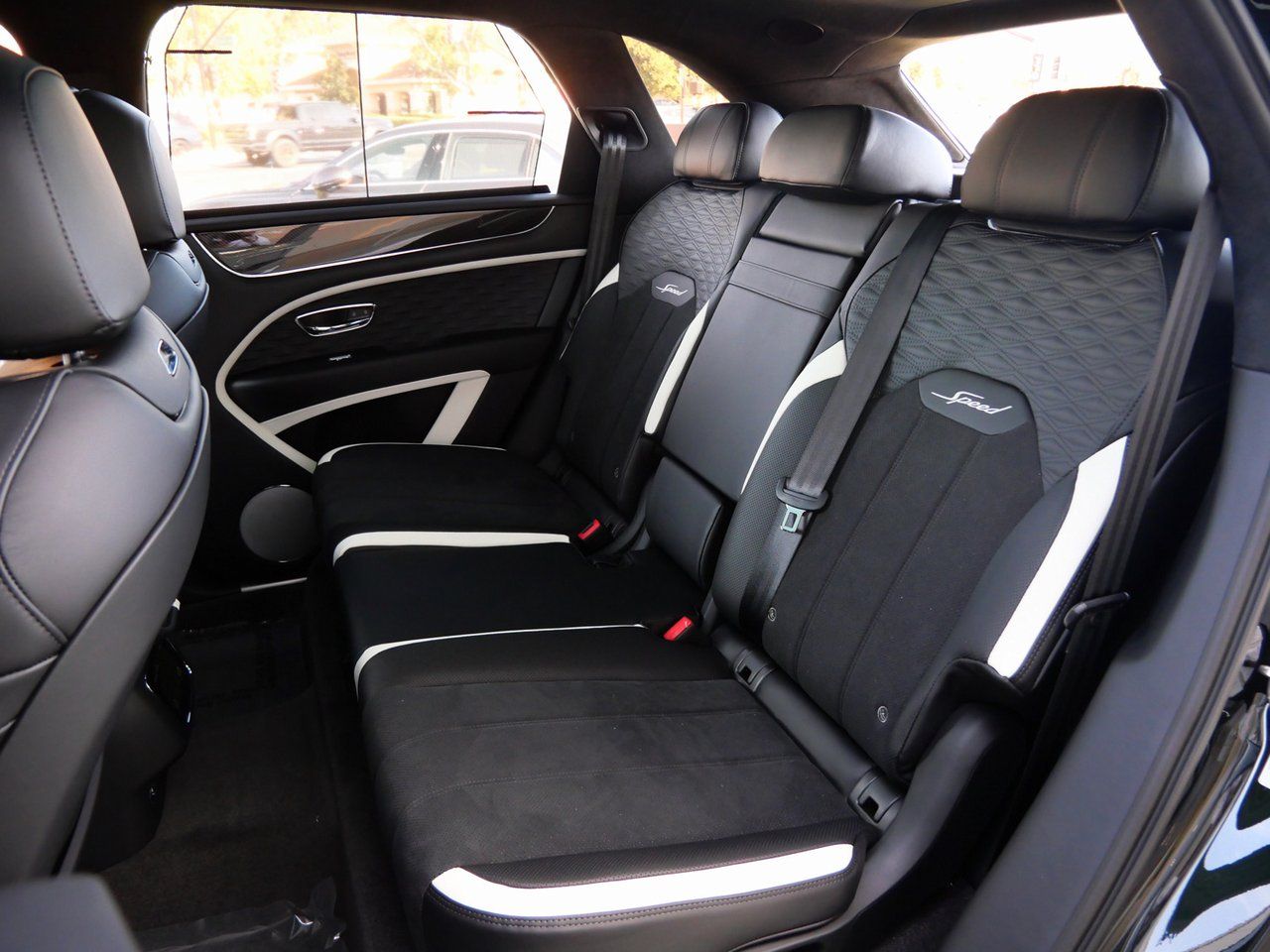 2026 Bentley Bentayga Speed - Photo 17