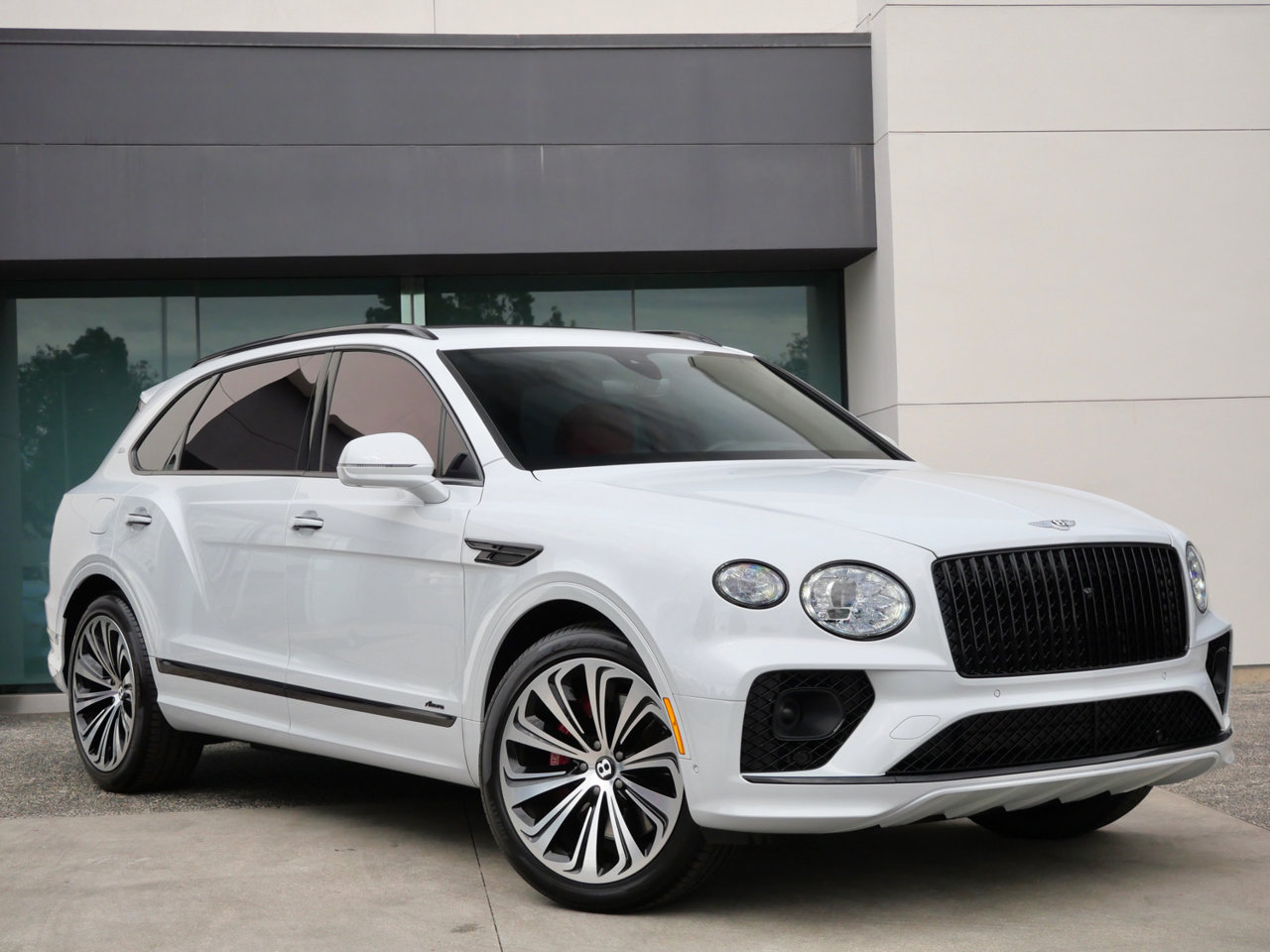 2023 Bentley Bentayga EWB
