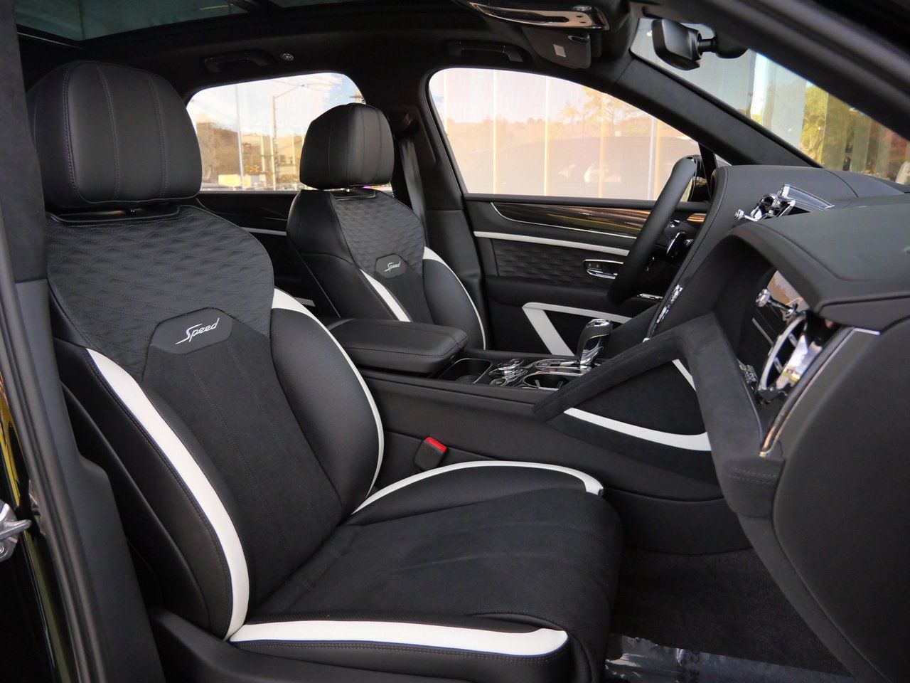 2026 Bentley Bentayga Speed - Photo 23