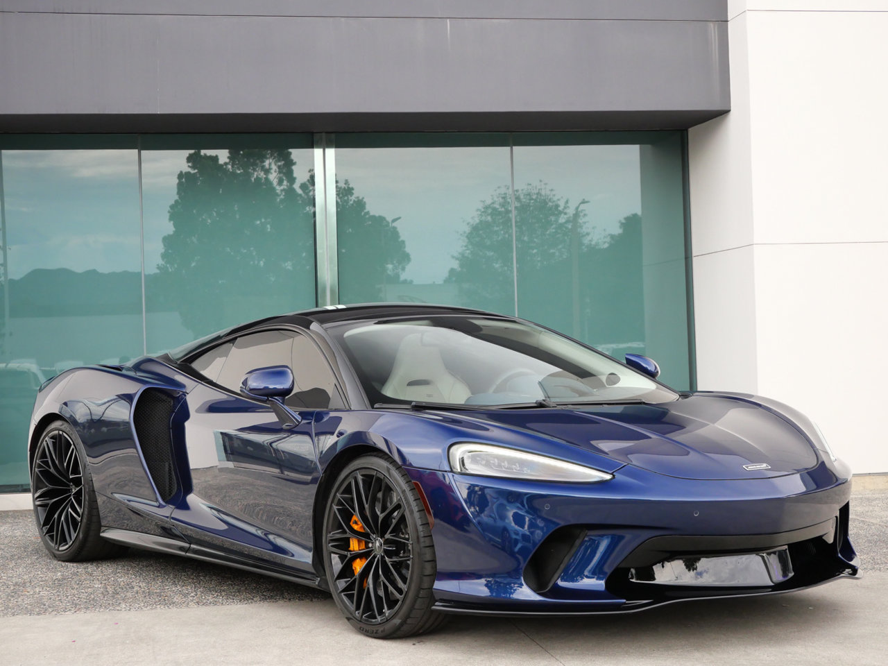2021 McLaren GT