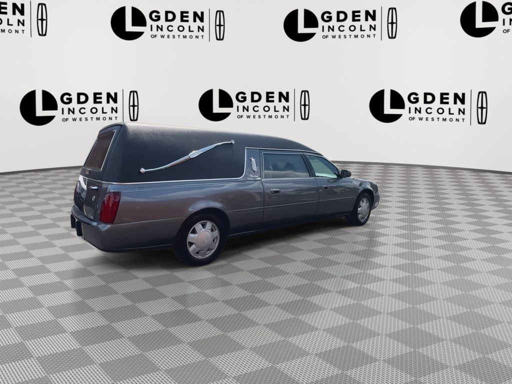 2002 Cadillac Commercial Chassis - Photo 8