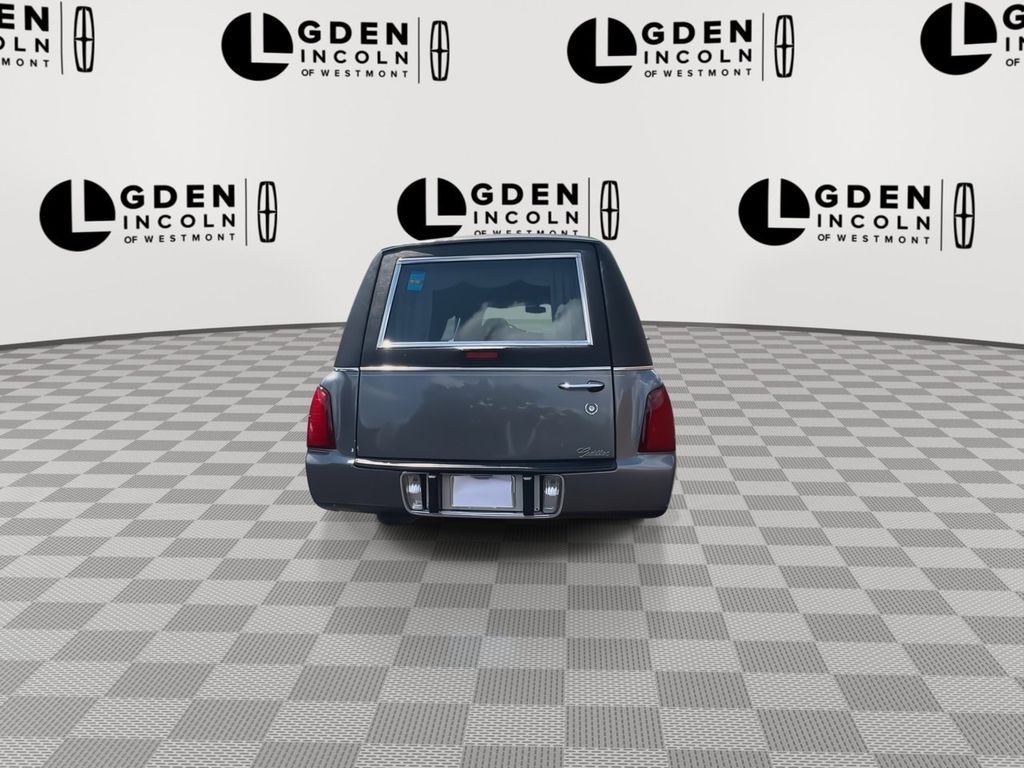 2002 Cadillac Commercial Chassis - Photo 7