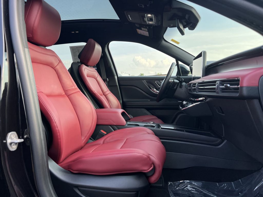 2025 Lincoln Corsair Grand Touring - Photo 28