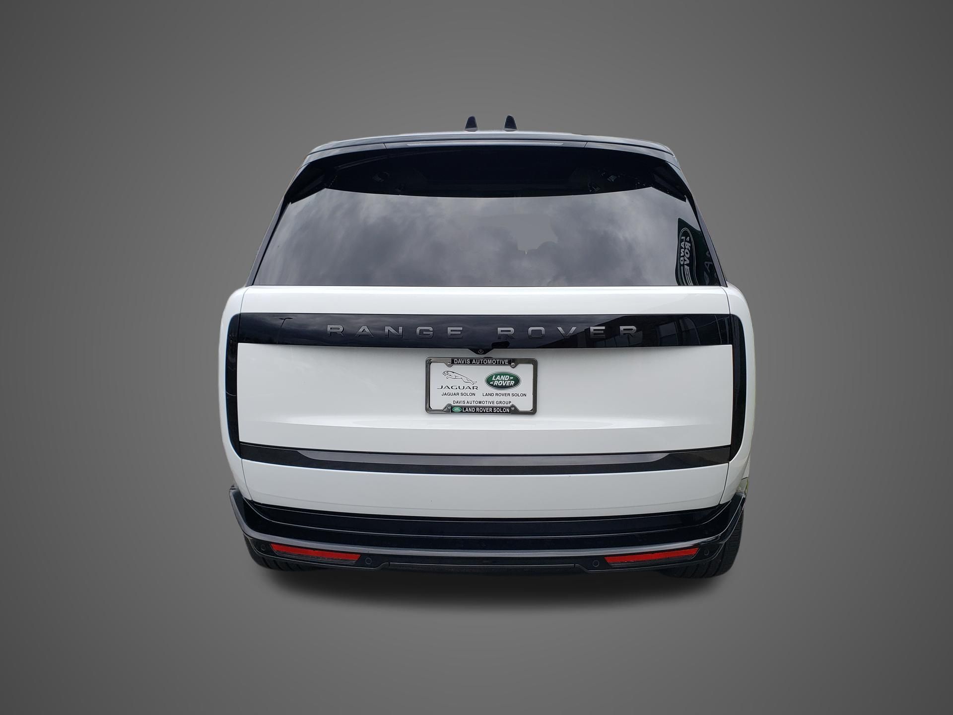 2026 Land Rover Range Rover SE - Photo 6