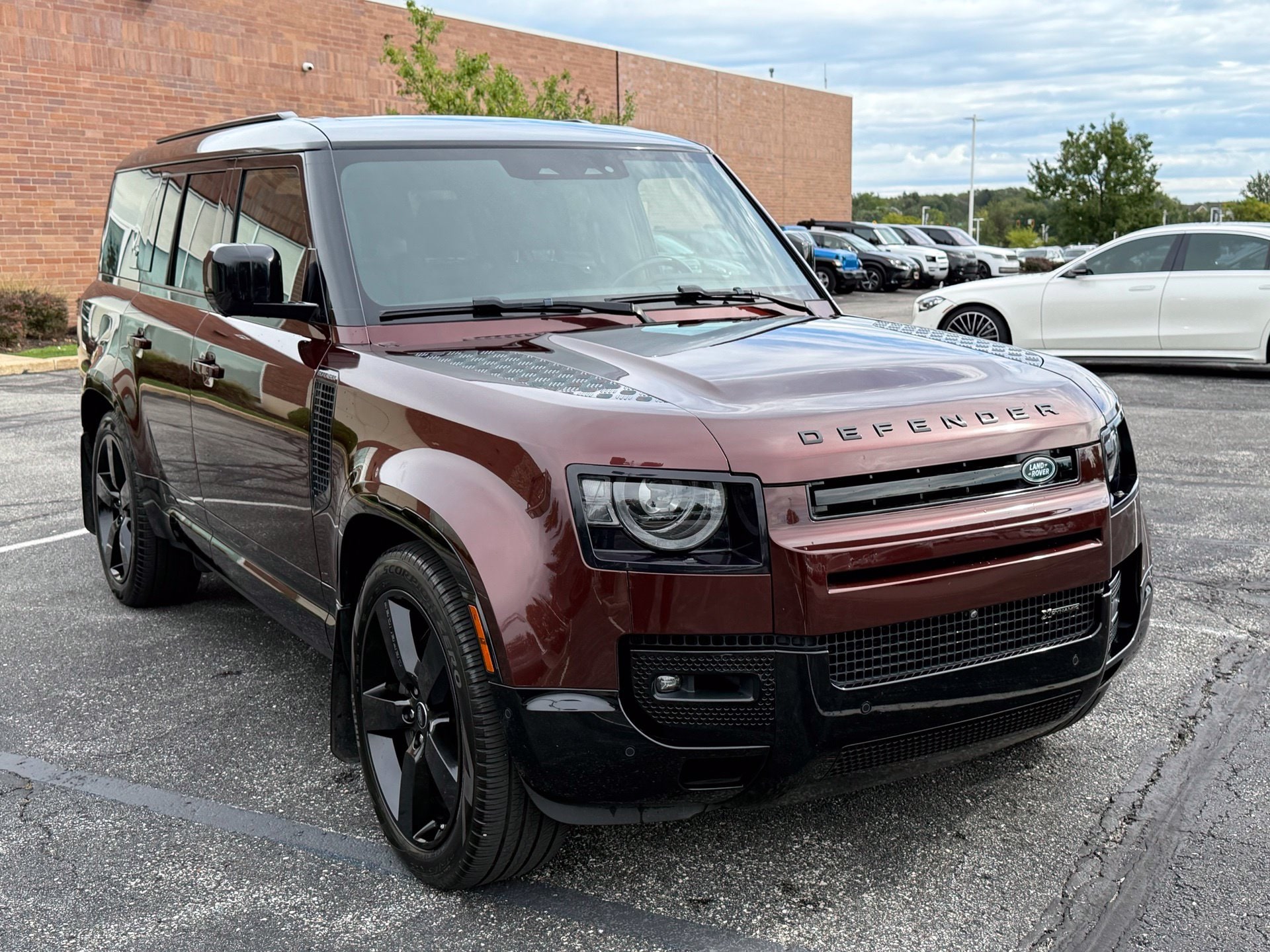 2023 Land Rover Defender X-Dynamic SE - Photo 12