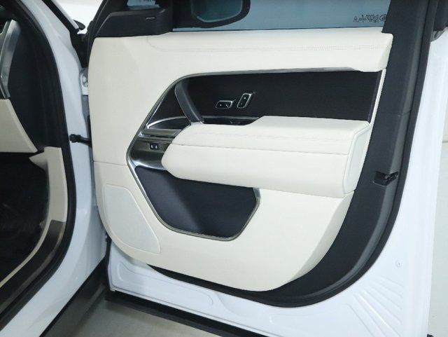 2023 Land Rover Range Rover SE - Photo 35