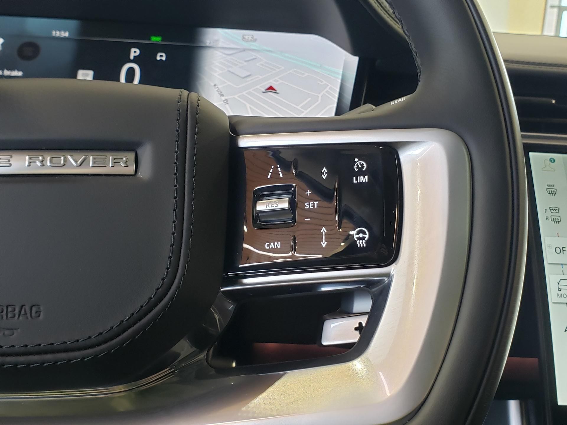 2026 Land Rover Range Rover SE - Photo 26
