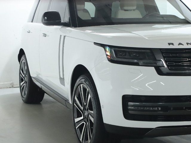 2023 Land Rover Range Rover SE - Photo 12