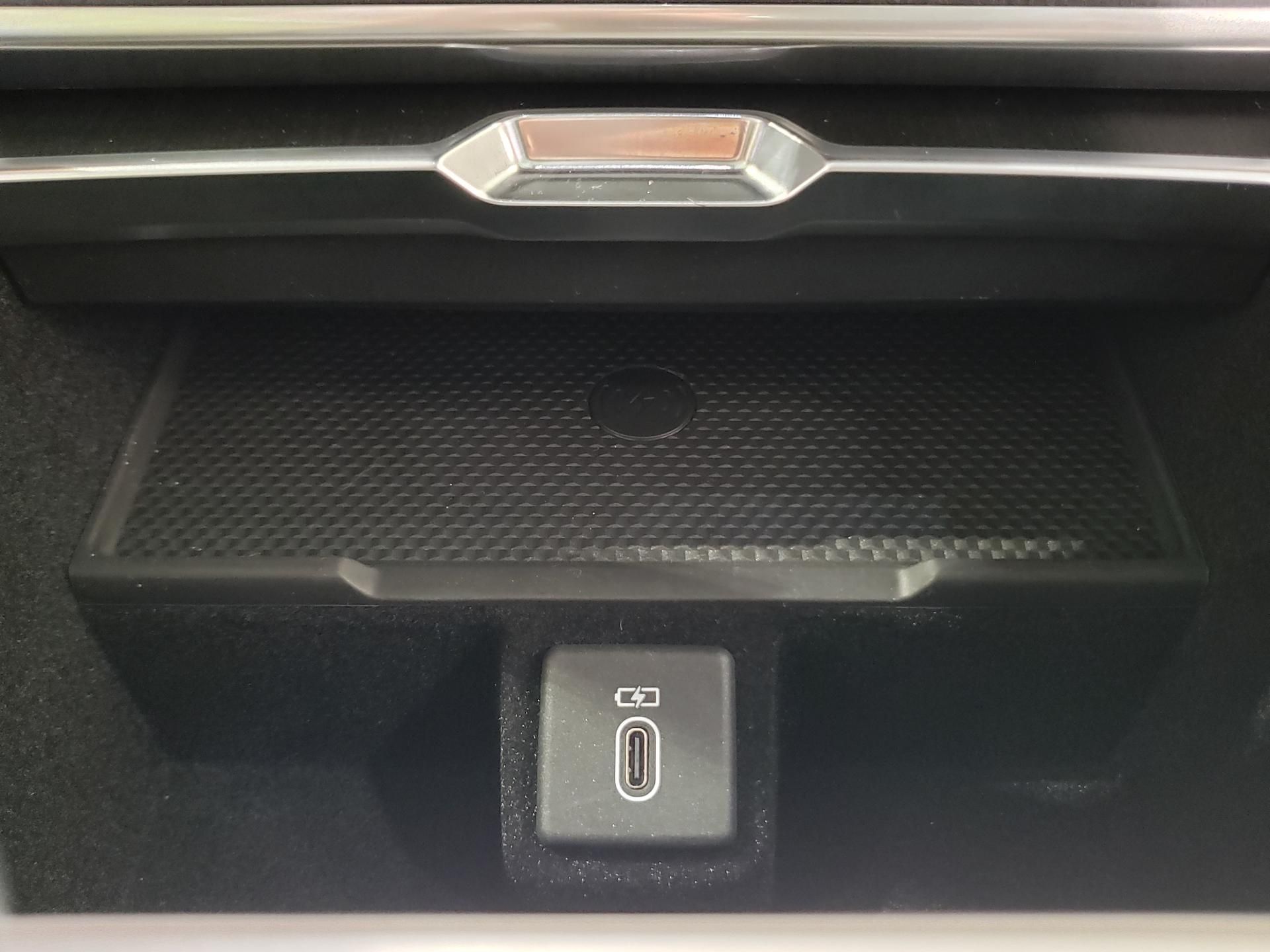 2026 Land Rover Range Rover SE - Photo 24
