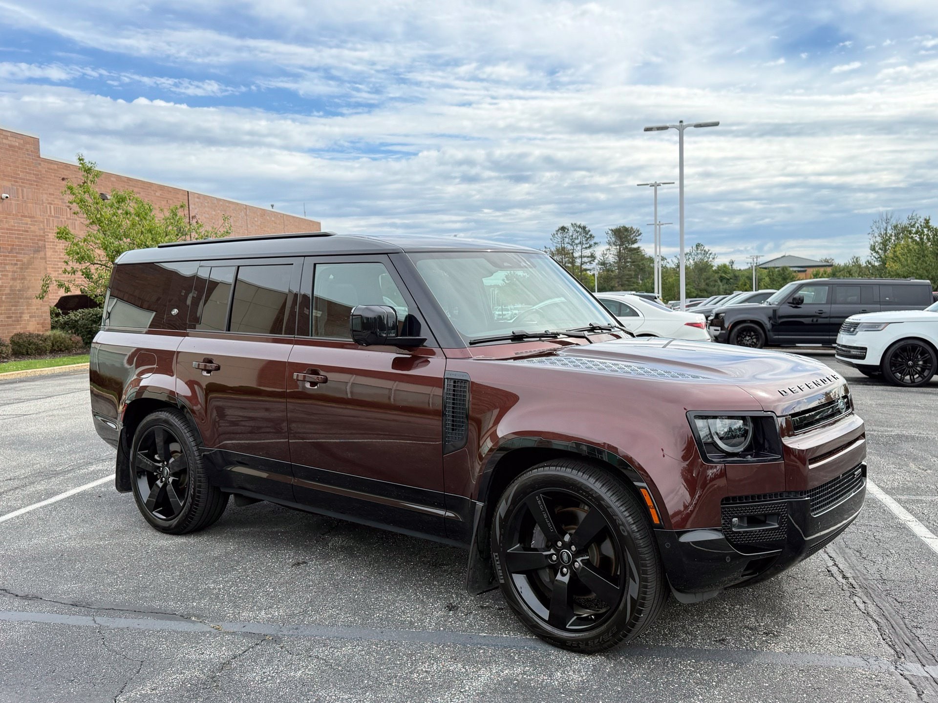 2023 Land Rover Defender X-Dynamic SE - Photo 11