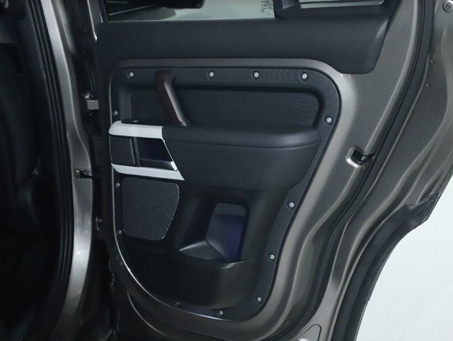 2022 Land Rover Defender X-Dynamic HSE - Photo 33