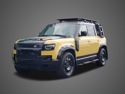 2026 Land Rover Defender 110 Trophy Edition - Sandglow Defender 110 Trophy Edition - Sandglow SUV