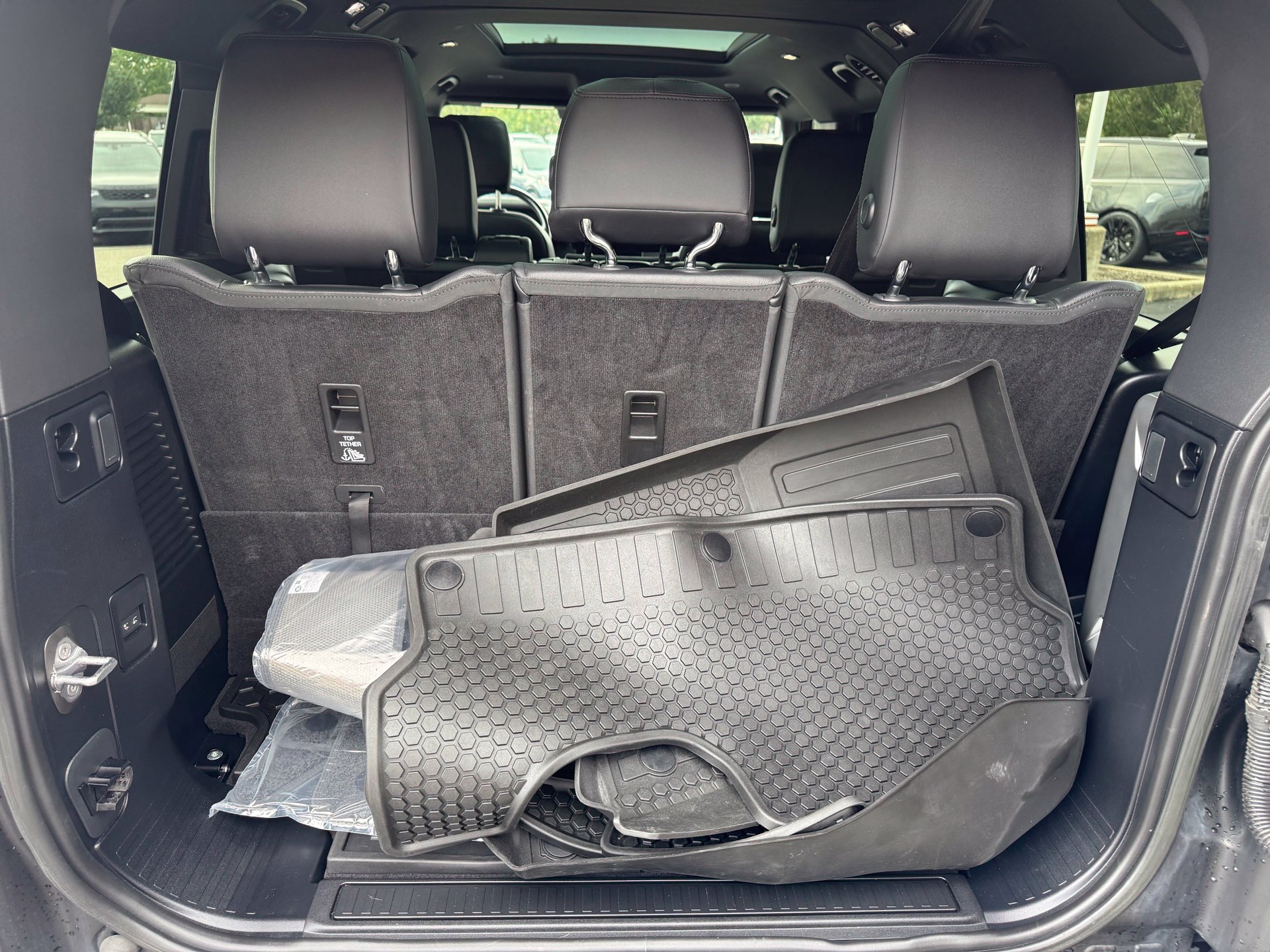 2023 Land Rover Defender X-Dynamic SE - Photo 37