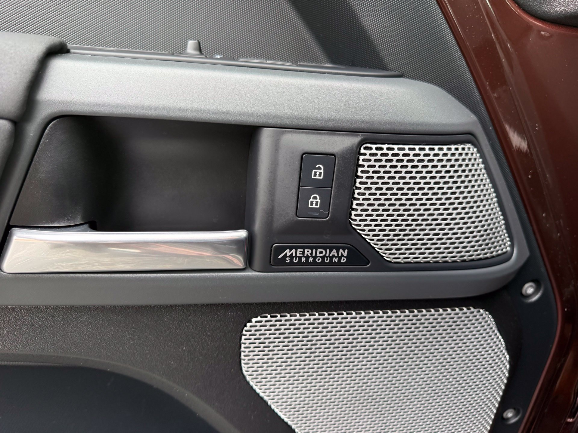 2023 Land Rover Defender X-Dynamic SE - Photo 33