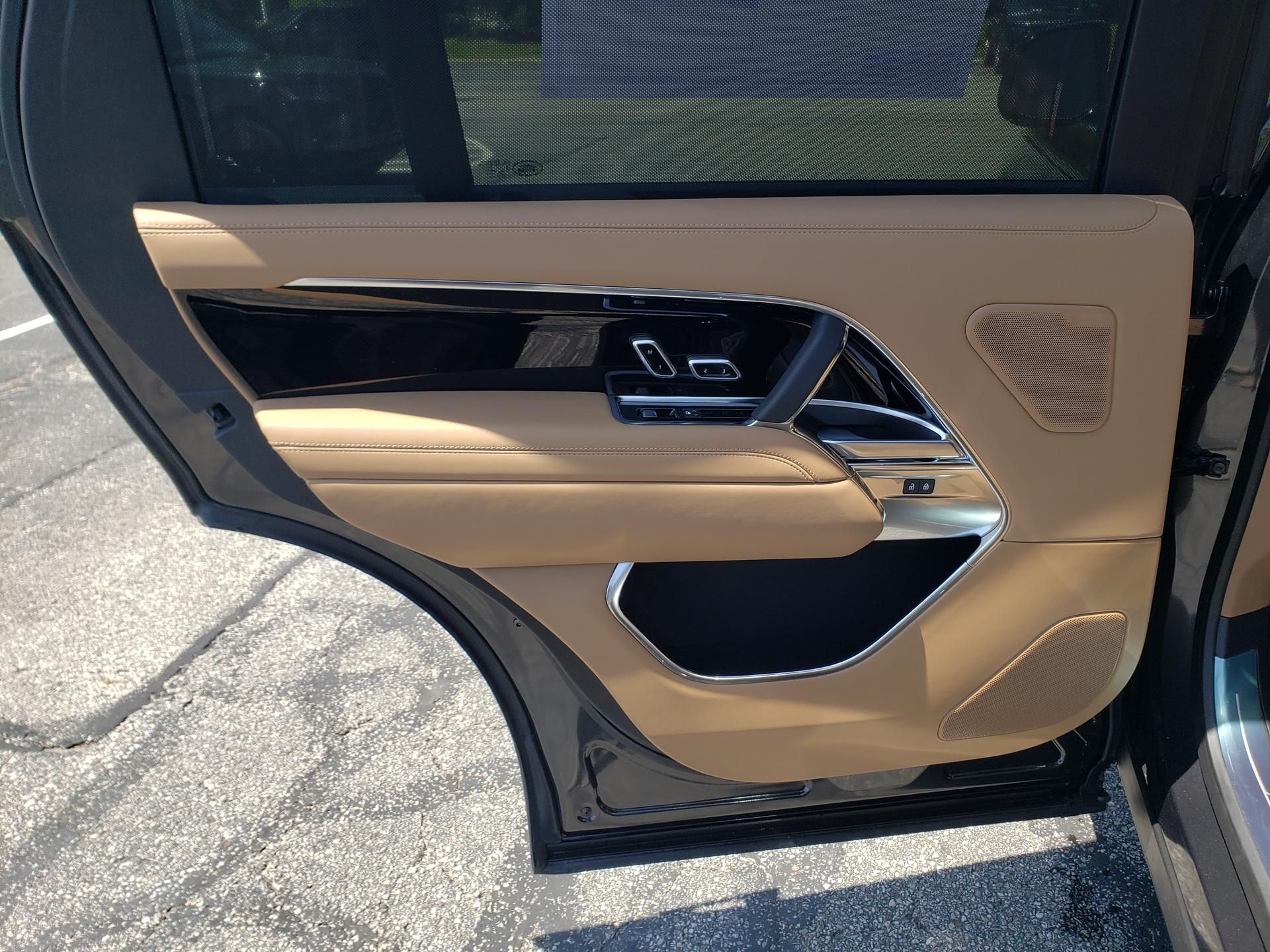 2026 Land Rover Range Rover SE - Photo 12