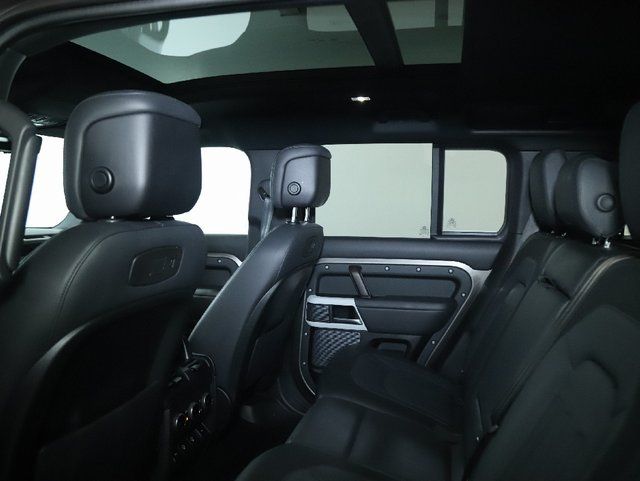 2022 Land Rover Defender X-Dynamic HSE - Photo 19