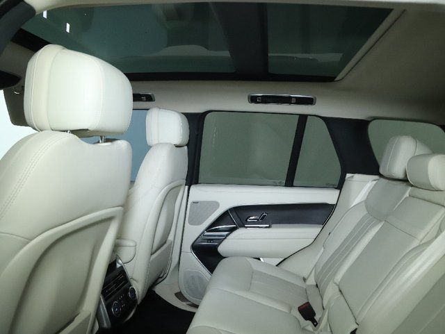 2023 Land Rover Range Rover SE - Photo 19