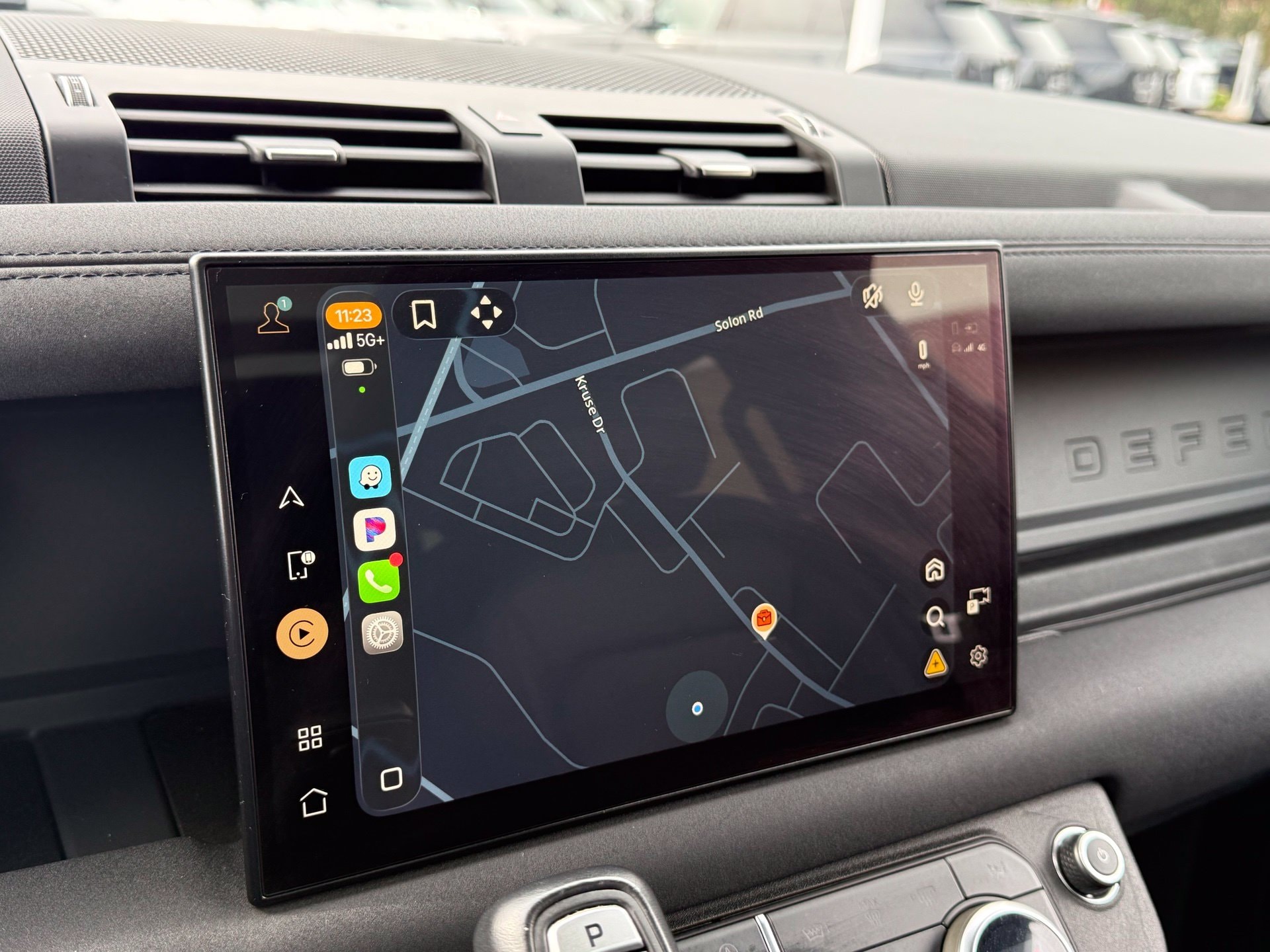 2023 Land Rover Defender X-Dynamic SE - Photo 18