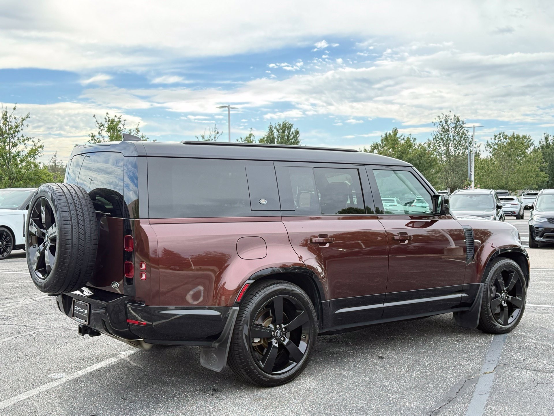 2023 Land Rover Defender X-Dynamic SE - Photo 9