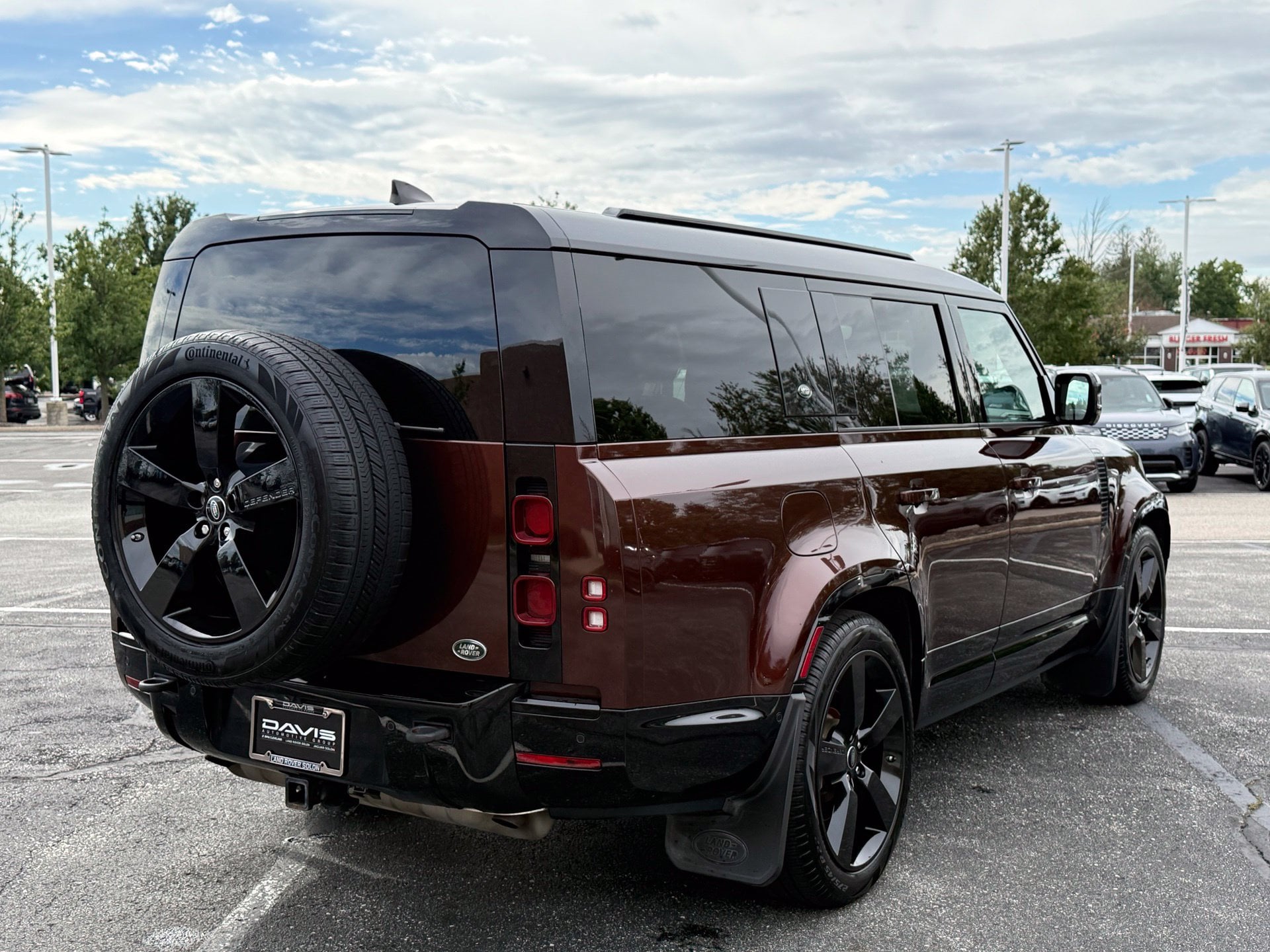 2023 Land Rover Defender X-Dynamic SE - Photo 8