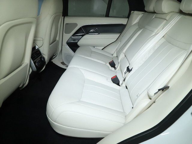 2023 Land Rover Range Rover SE - Photo 28
