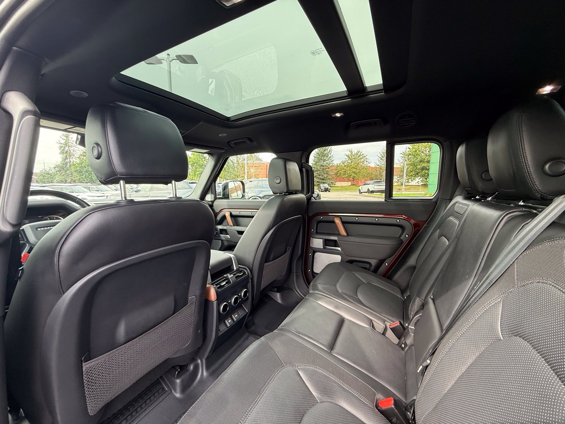 2023 Land Rover Defender X-Dynamic SE - Photo 26