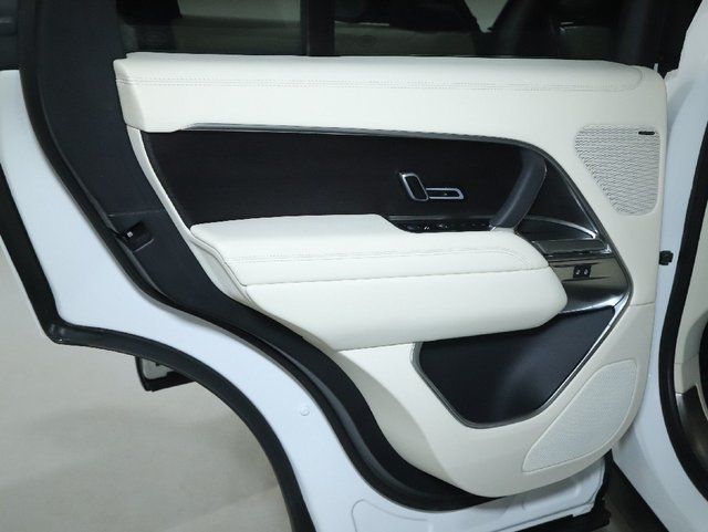 2023 Land Rover Range Rover SE - Photo 33
