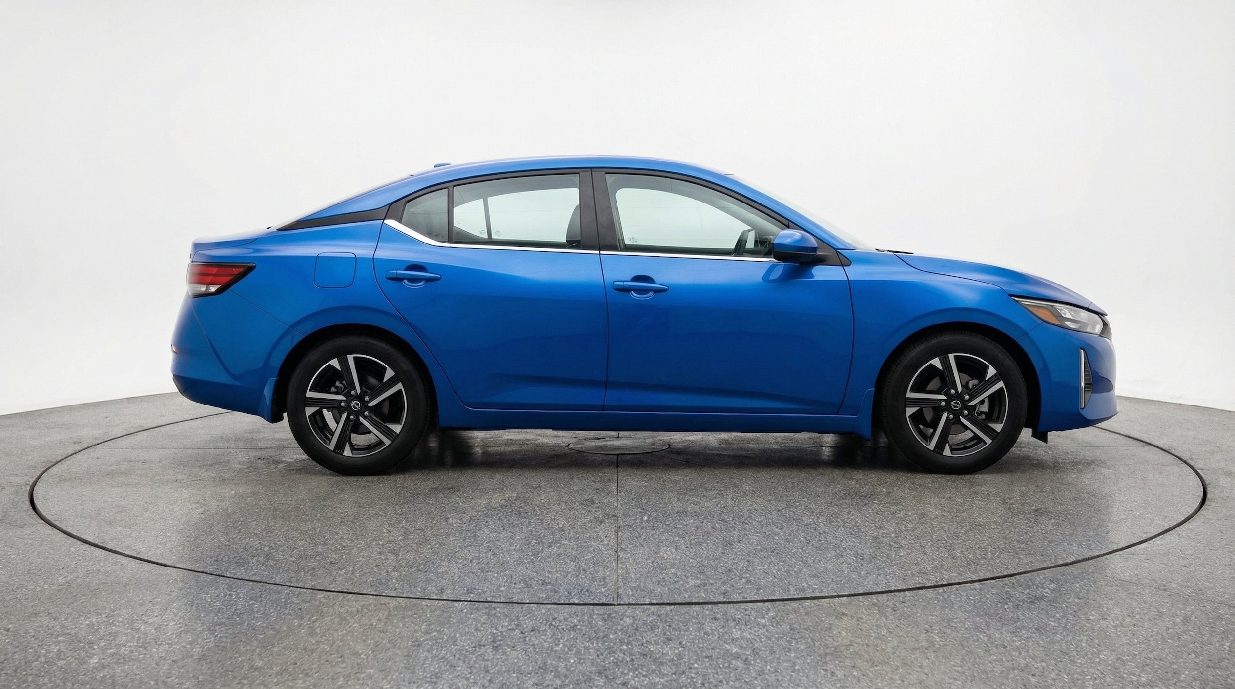 Thumbnail: 2025 Nissan Sentra - 10