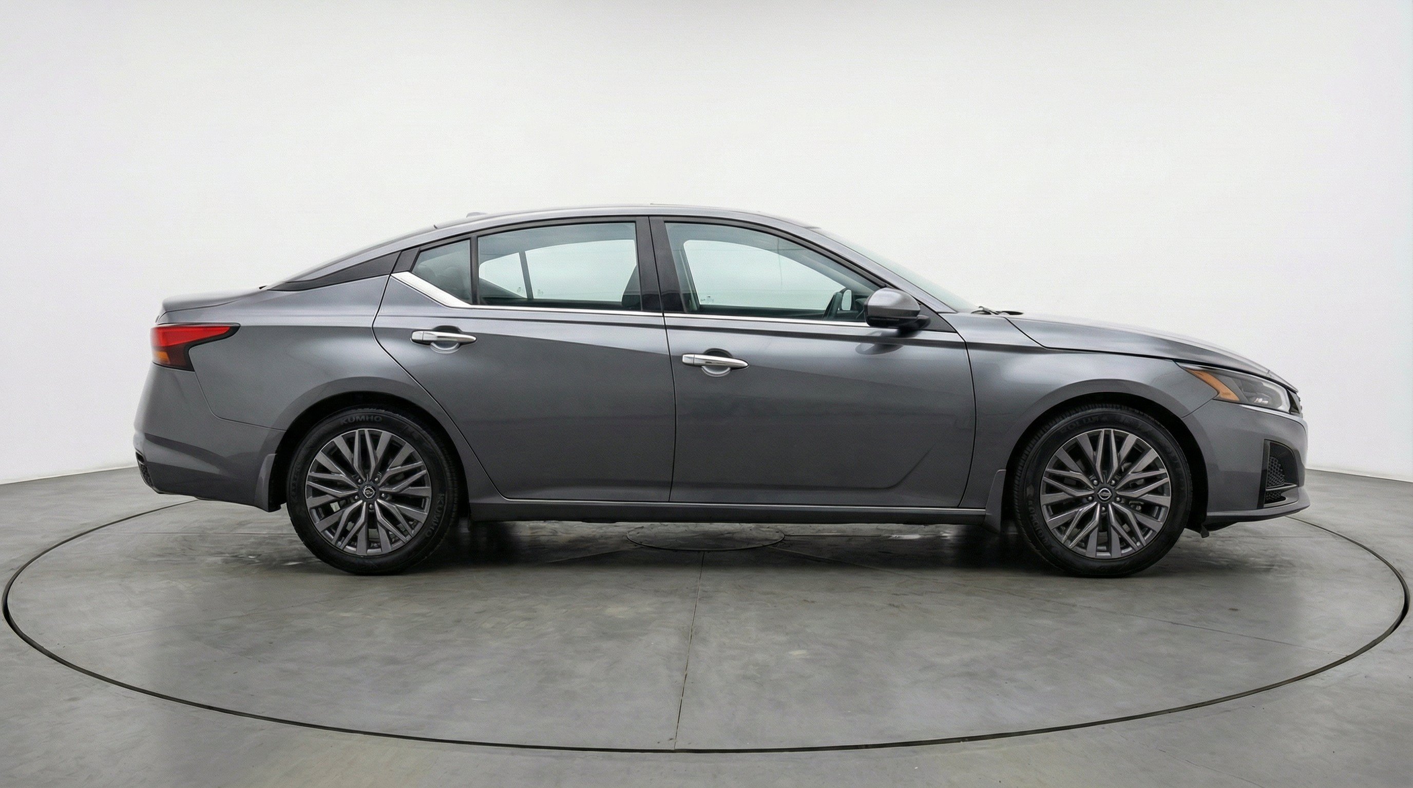 Thumbnail: 2025 Nissan Altima - 10