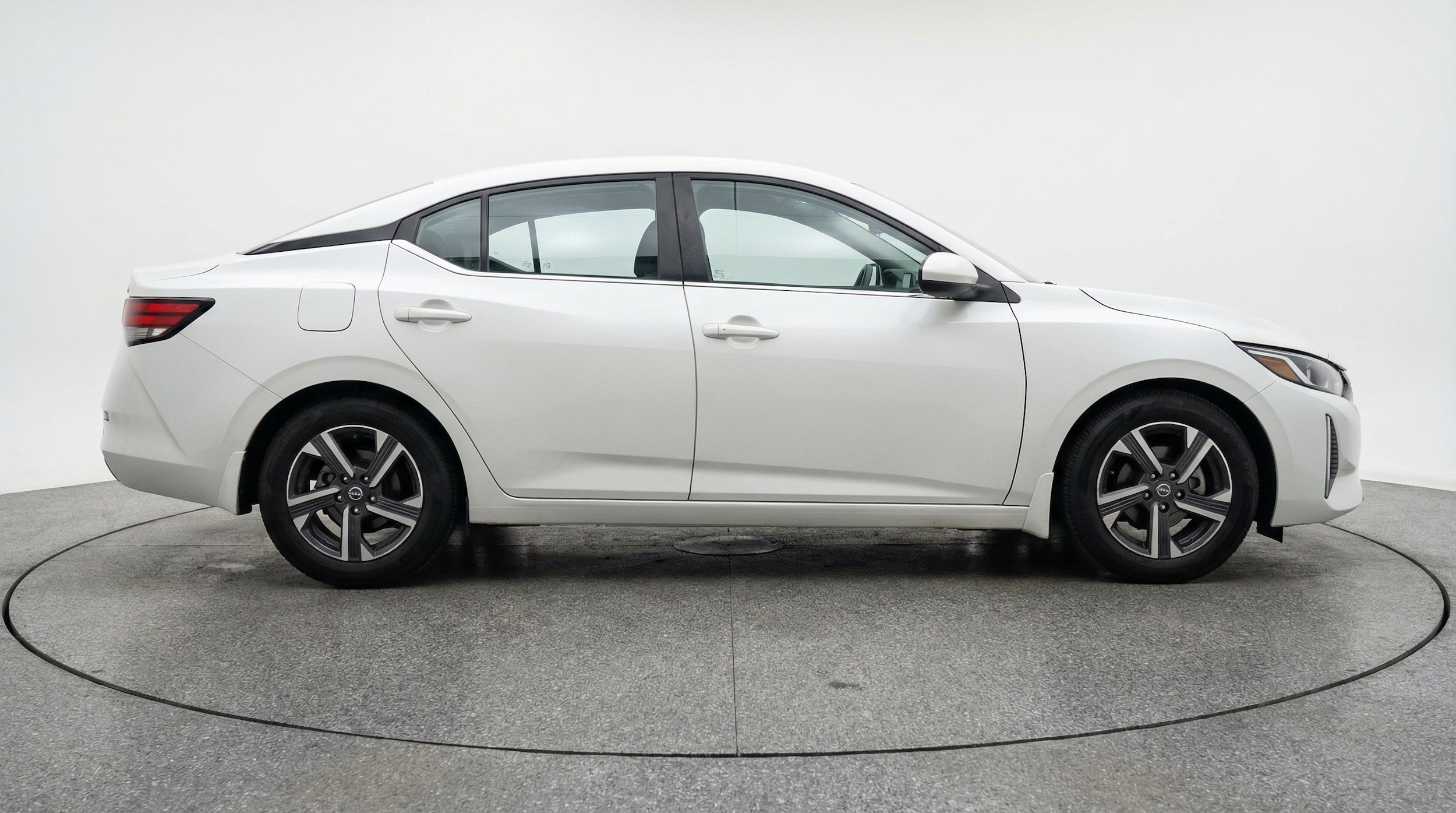 Thumbnail: 2025 Nissan Sentra - 11