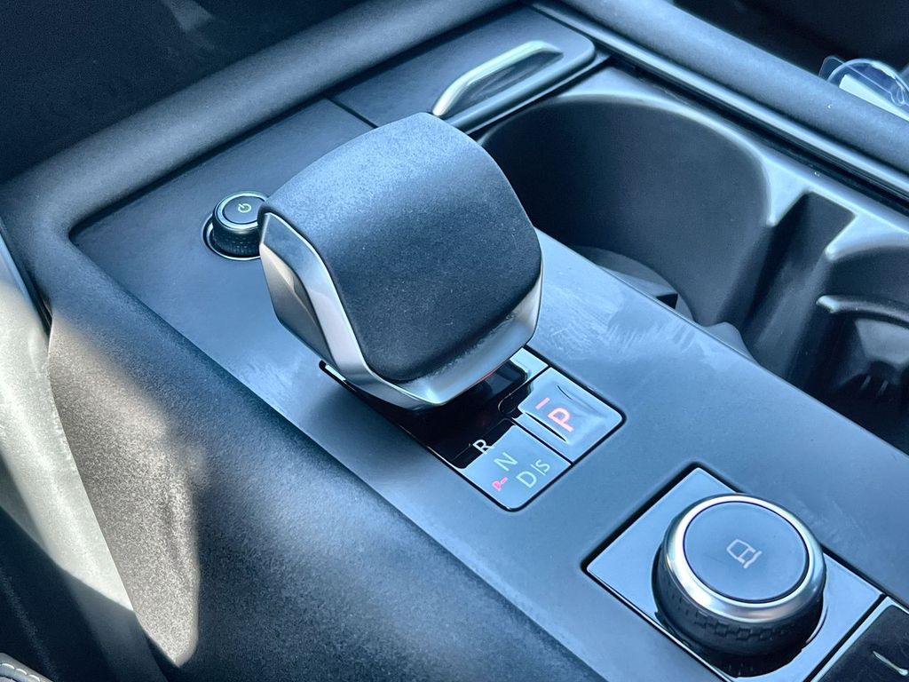 2025 Land Rover Discovery Metropolitan Edition - Photo 28