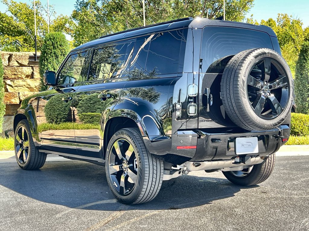 New 2026 Land Rover Defender 110 400PS X-Dynamic SE SUV