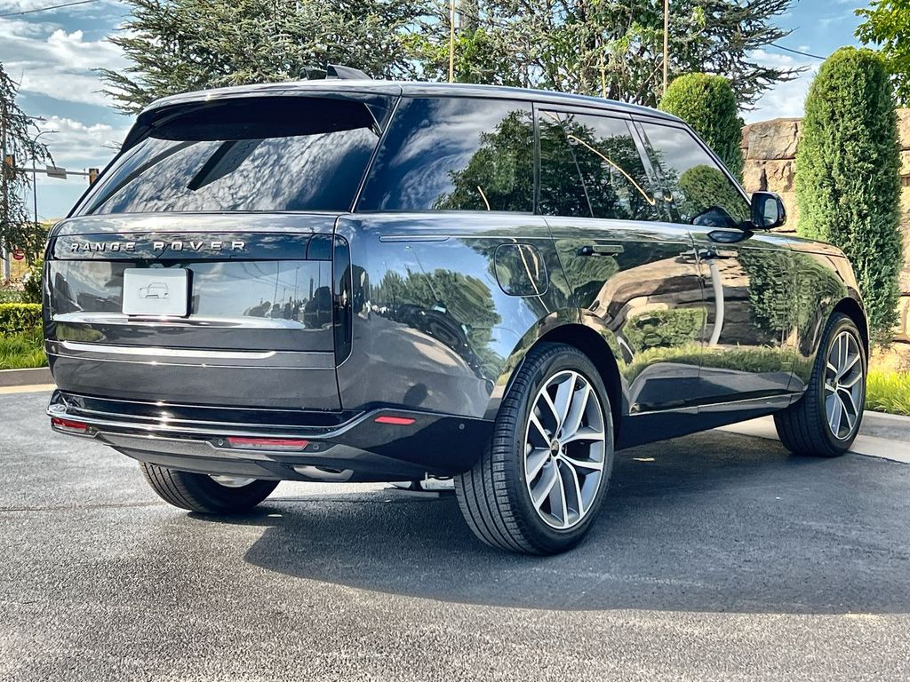 New 2026 Land Rover Range Rover SE SUV