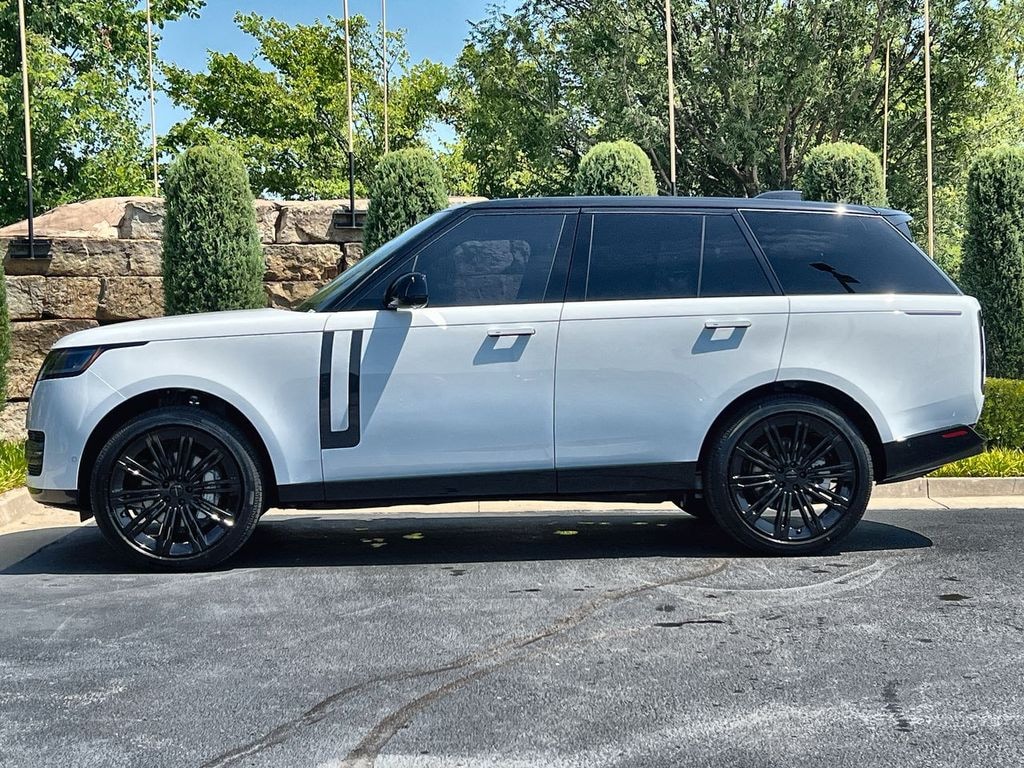 New 2026 Land Rover Range Rover SE SUV