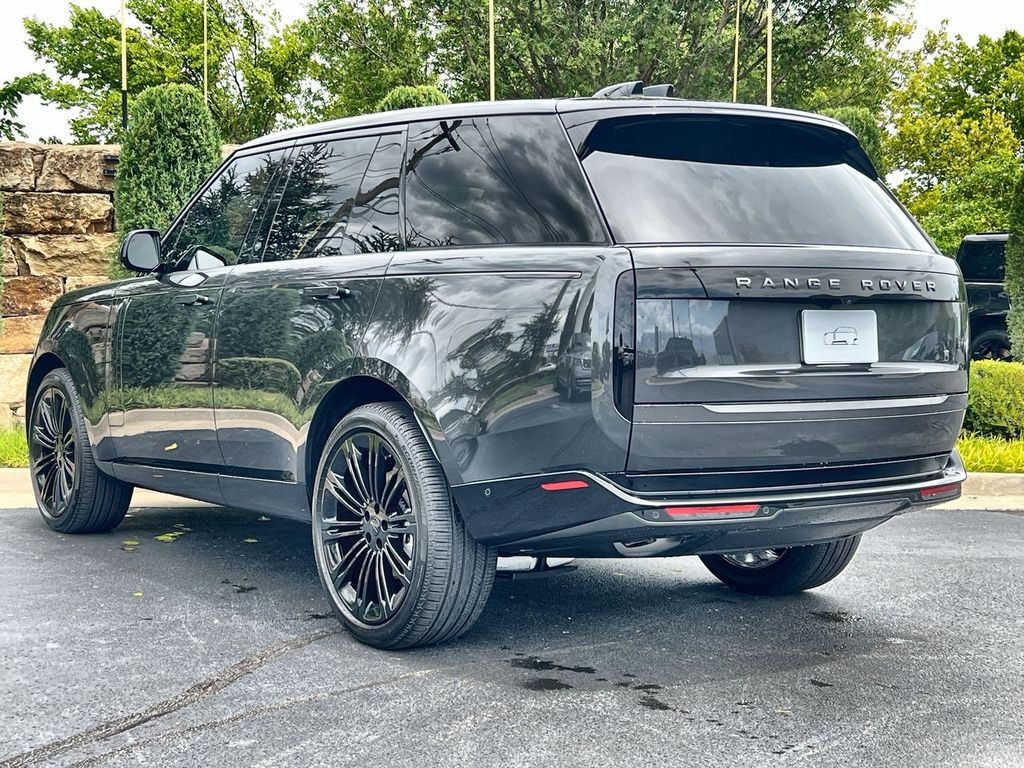 New 2026 Land Rover Range Rover SE SUV